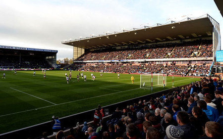 基础设施的 基础设施的